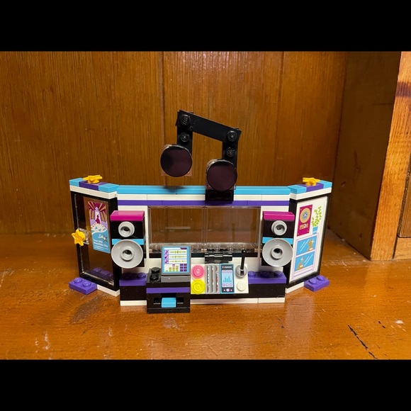 Lego Friends Pop Star Recording Studio 🎶 - Picture 9 of 10